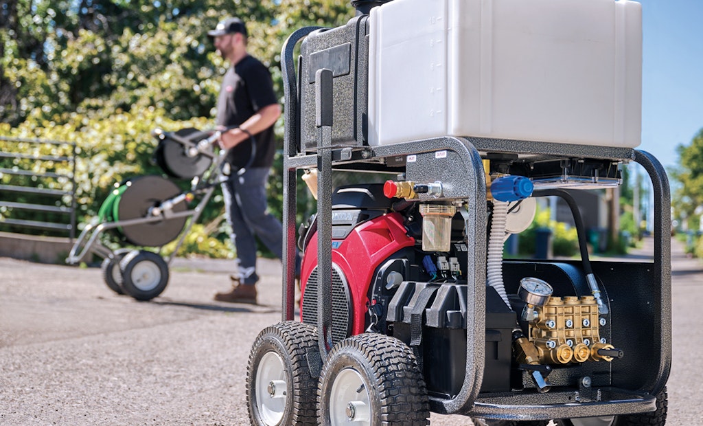 MV84 Jetter Delivers Big Power on a Portable Cart