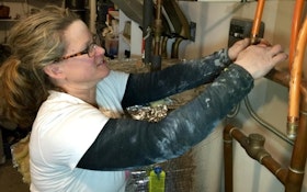 All-Women Plumbing Company Teaches Female Homeowners How to Make Minor Repairs