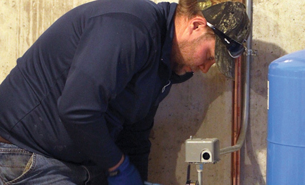 Plumbing Contractor Expects Technicians to Educate Customers